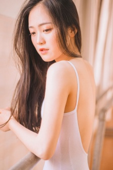 年轻的女老师电影